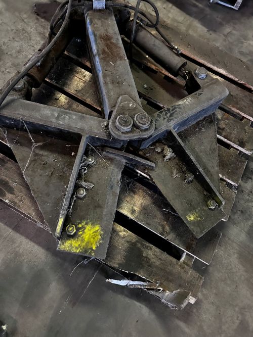 Shears for Power Trac Mower - Image 3
